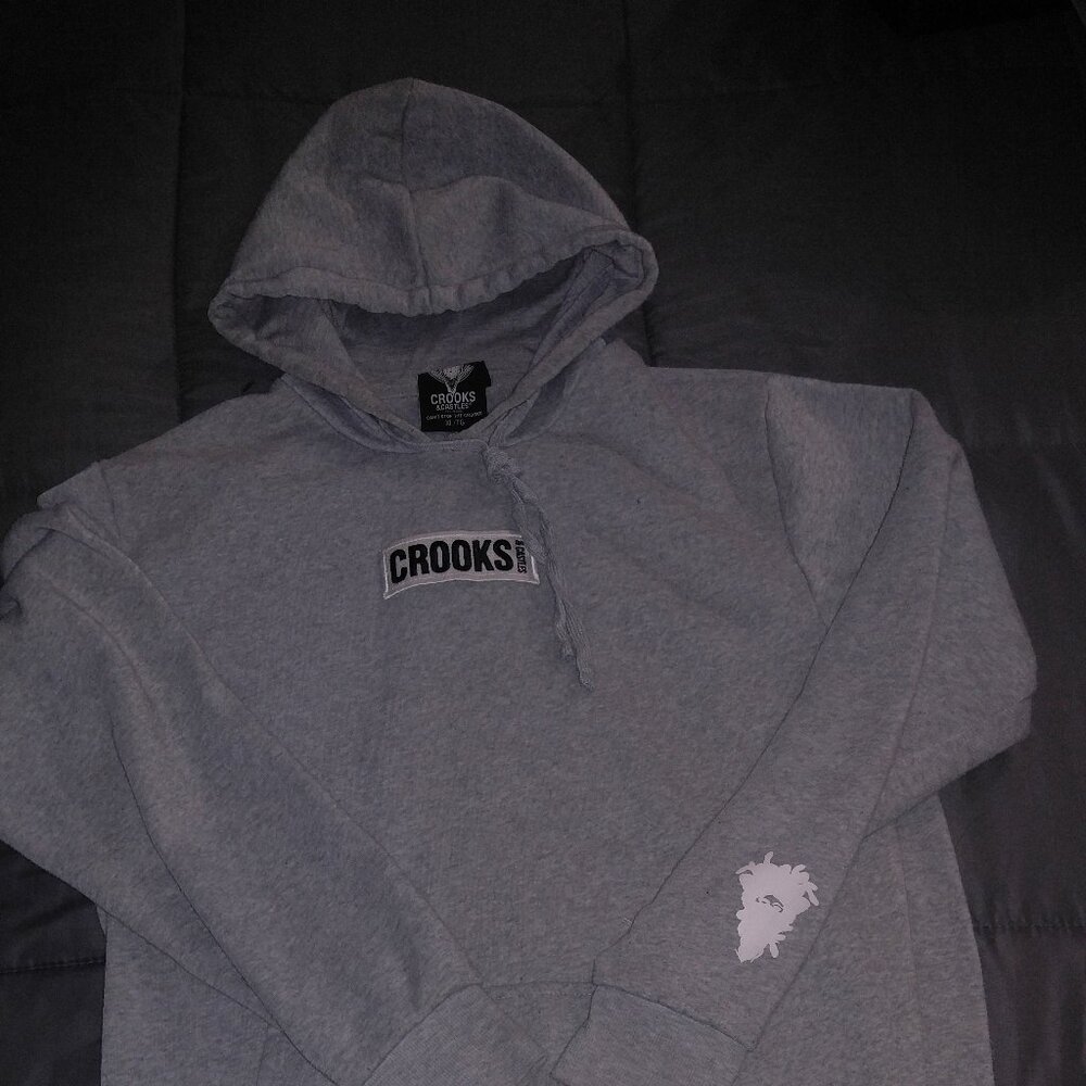 Crooks - Picture 2 of 3